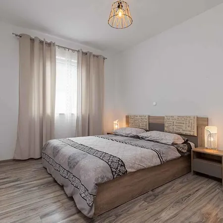 Holiday In Nova Vas Porec - Istrien 44237 Gedići
